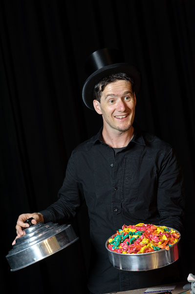 Magic Dean zaubert Bonbons!